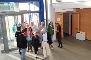 Die ersten Leser treffen ein